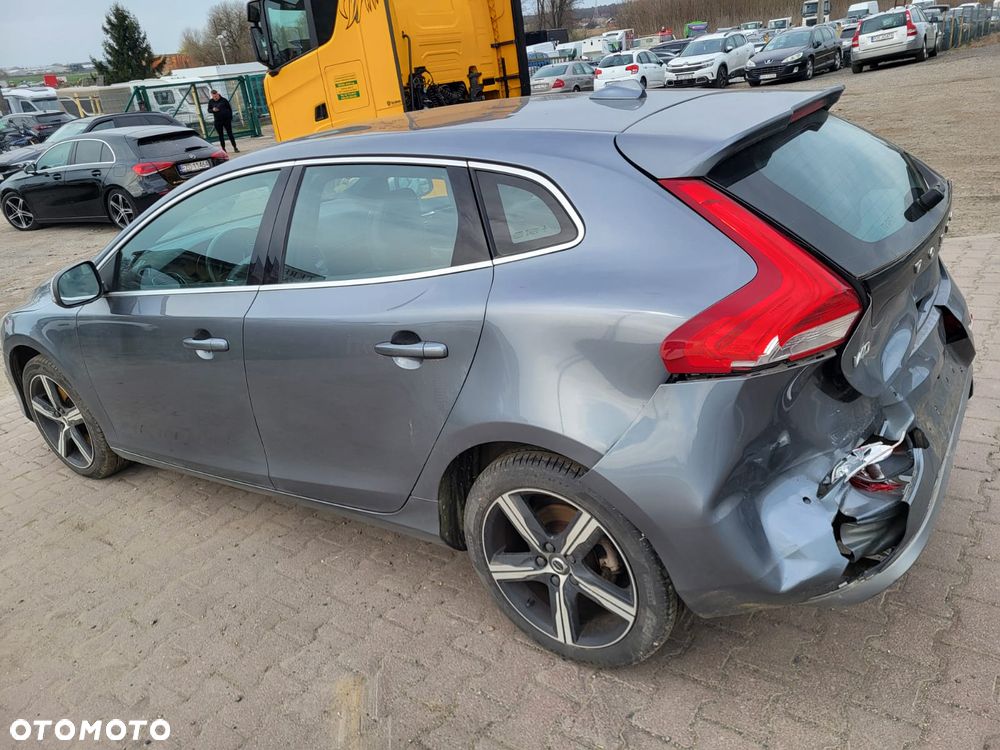 Volvo V40 D3 Geartronic Summum - 9