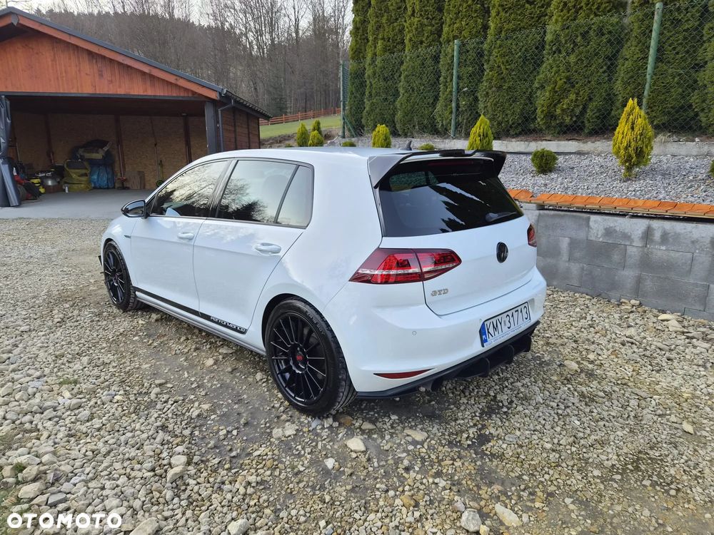 Volkswagen Golf GTD 2.0 TDI SCR DSG - 5