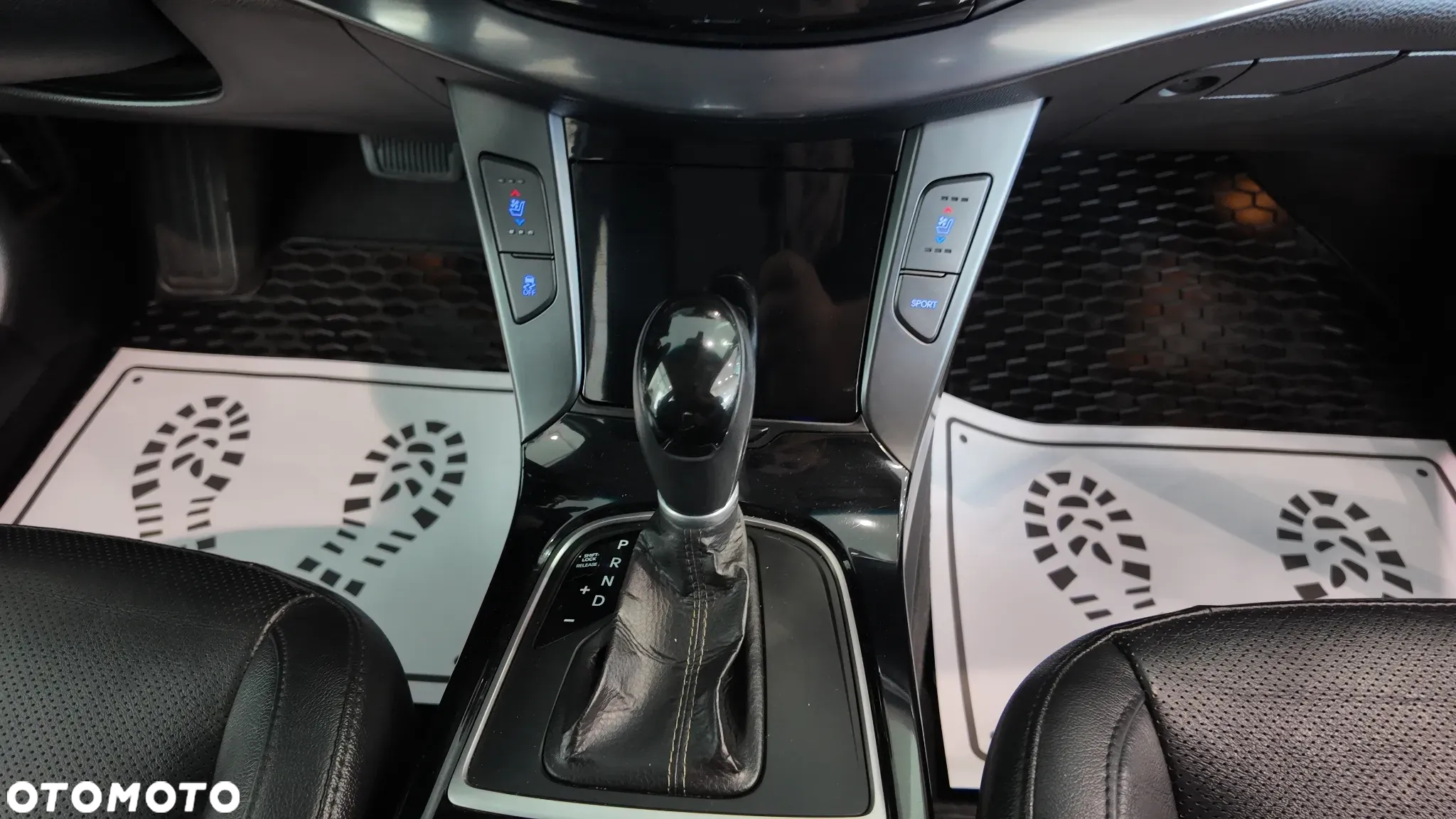 Hyundai i40 Kombi 1.7 CRDi DCT Premium - 39
