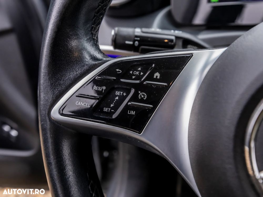 Mercedes-Benz C - 26