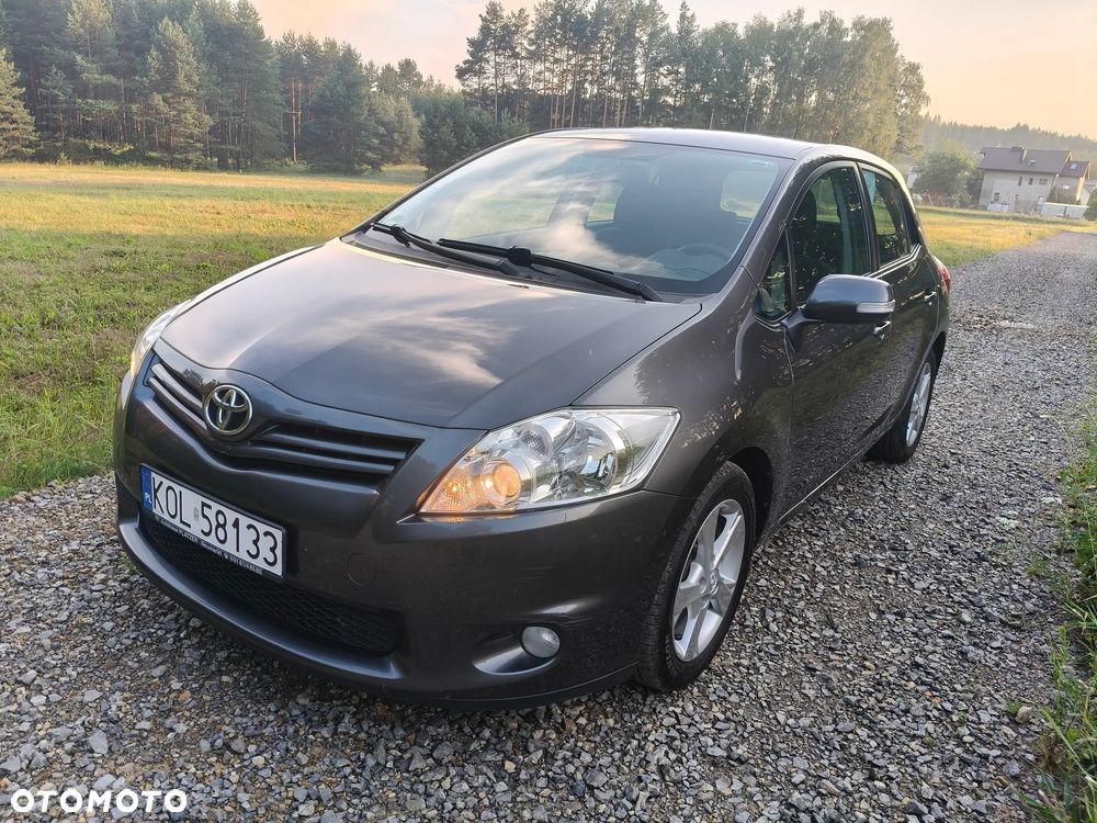 Toyota Auris 1.6 Executive - 1