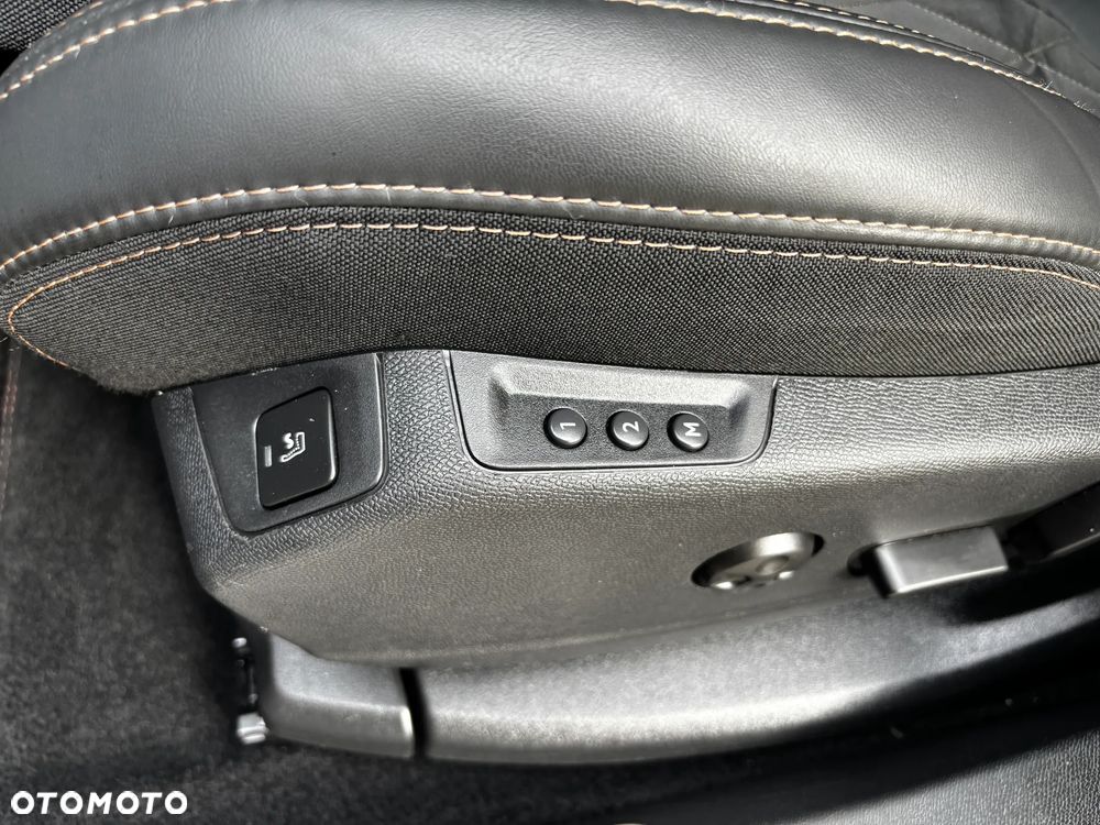 Peugeot 3008 BlueHDi 180 Stop & Start EAT6 GT - 23