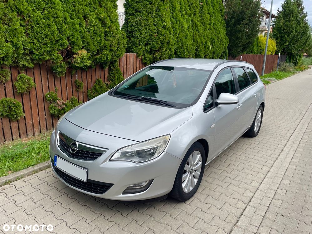 Opel Astra 2012 photo 4