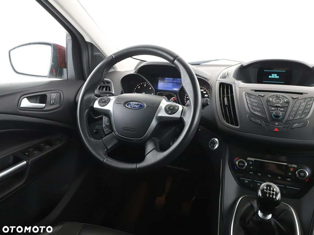 Ford Kuga 2.0 TDCi 2x4 Titanium - 16