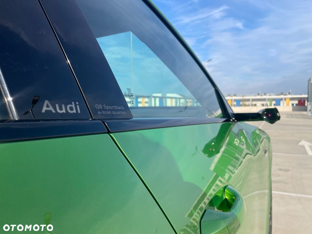 Audi Q8 Sportback e-tron - 17