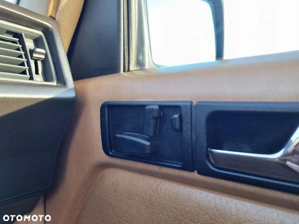 Mercedes-Benz W201 (190) - 21