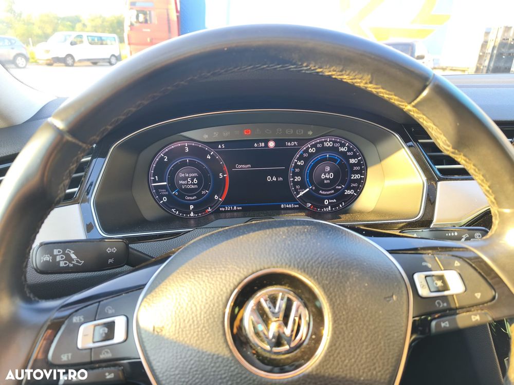 Volkswagen Passat 2.0 TDI DSG 4Motion Highline - 10