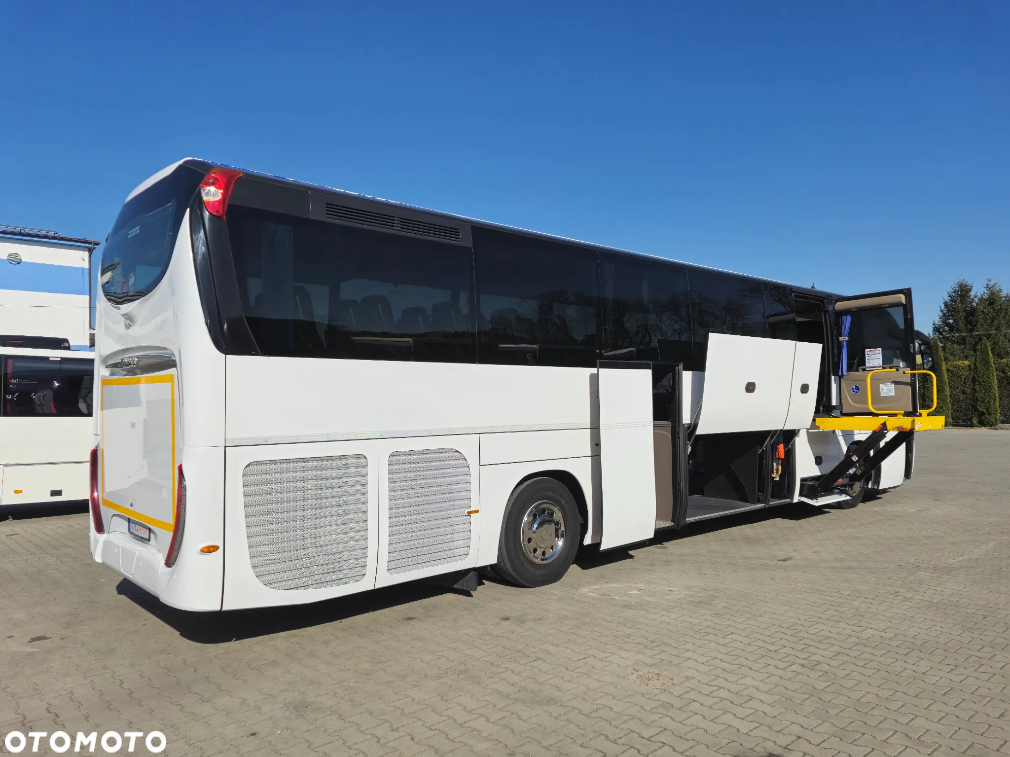 Iveco MAGELYS / SPROWADZONY / WINDA / EURO 6 - 4