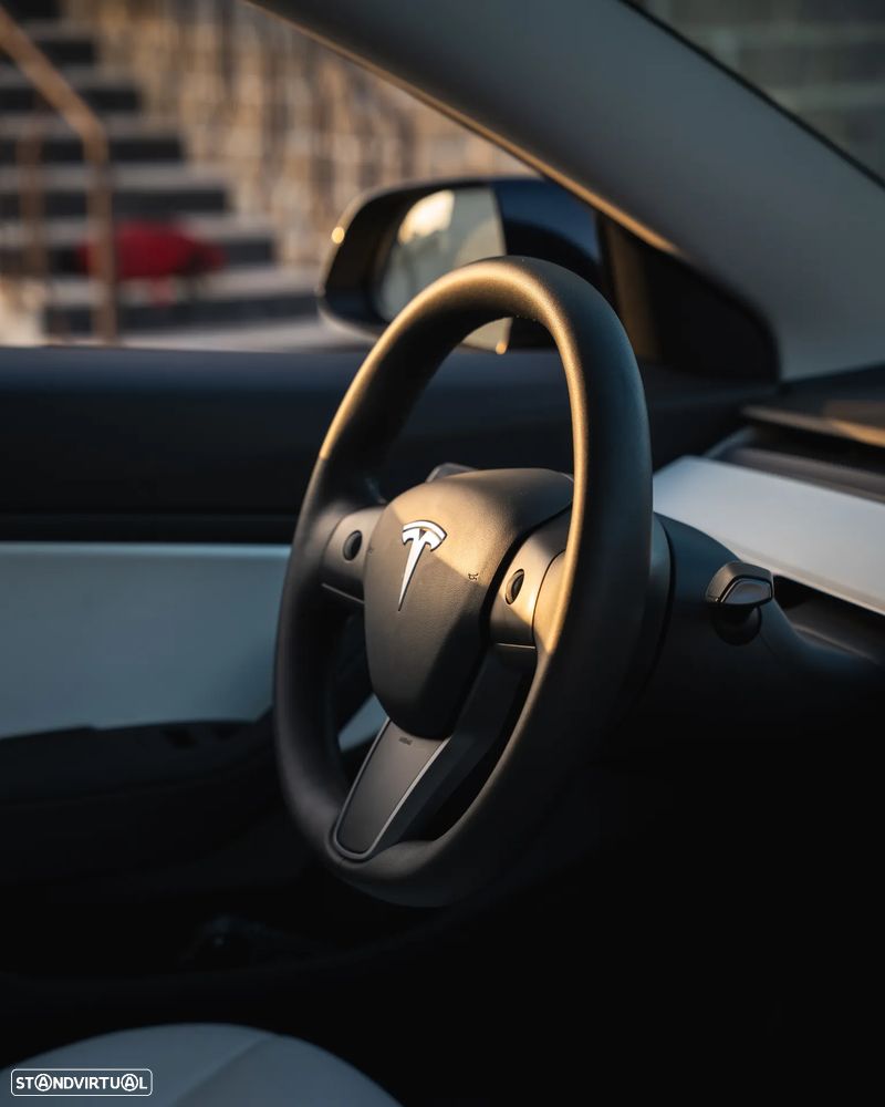 Tesla Model 3 Performance Dual Motor AWD - 31