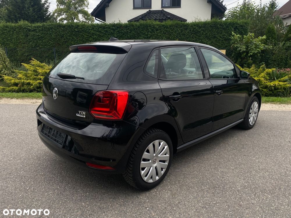 Volkswagen Polo 1.4 TDI (Blue Motion Technology) Comfortline - 14