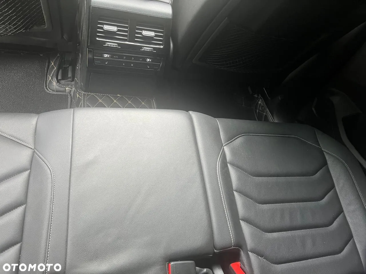 Volkswagen Touareg 3.0 V6 TDI 4Motion R-Line - 13