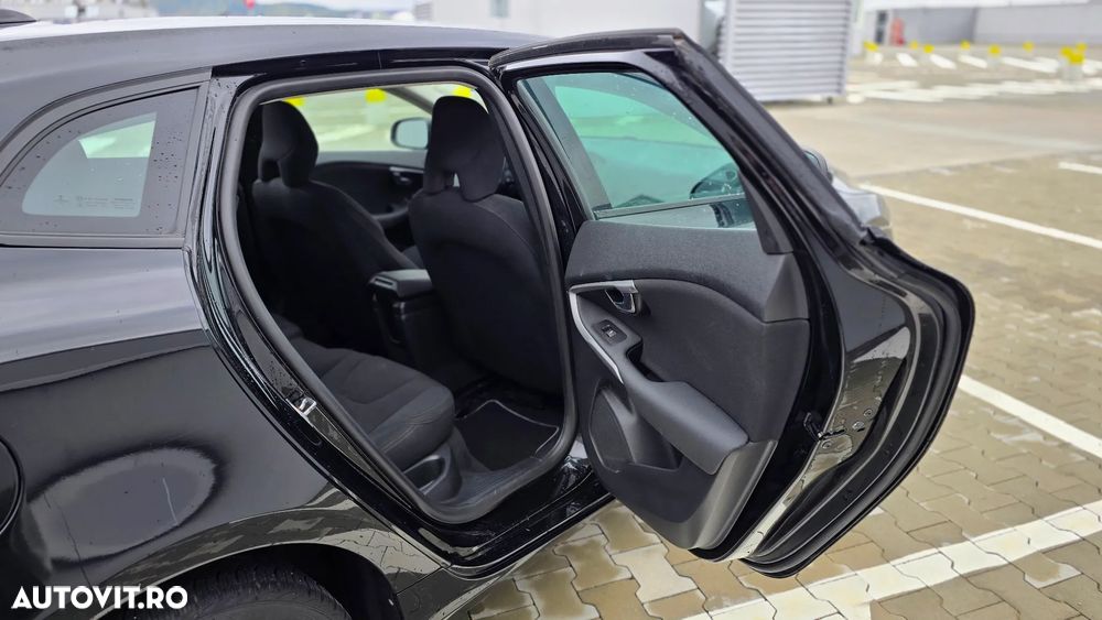 Volvo V40 D2 Powershift Kinetic - 10