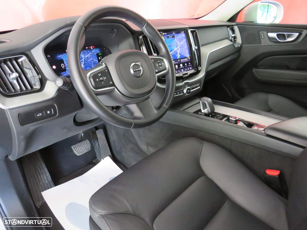 Volvo XC 60 2.0 T6 PHEV Core AWD - 19