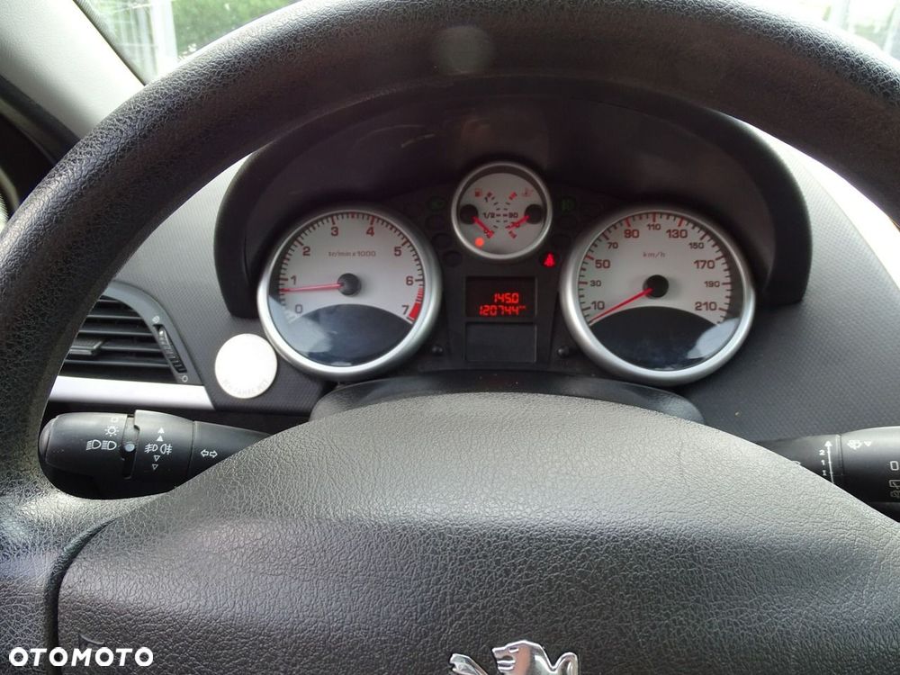 Peugeot 207 - 7