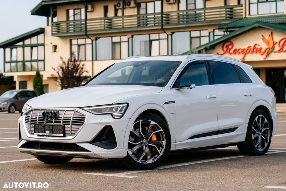 Audi e-tron - 14