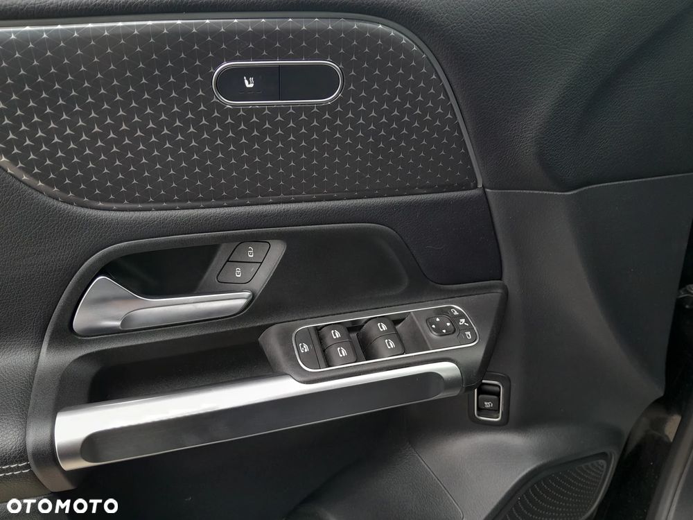 Mercedes-Benz GLB 200 Progressive 7G-DCT - 16