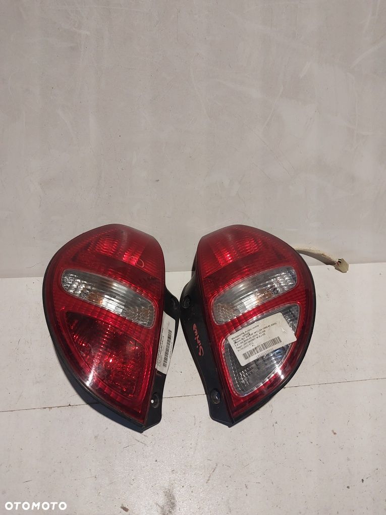 Daihatsu Sirion 1 I tylna lampa prawa lewa prawy lewy - 1