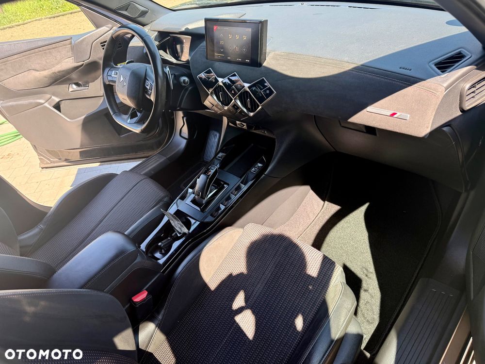 DS Automobiles DS 3 Crossback 1.2 PureTech Performance Line + - 9