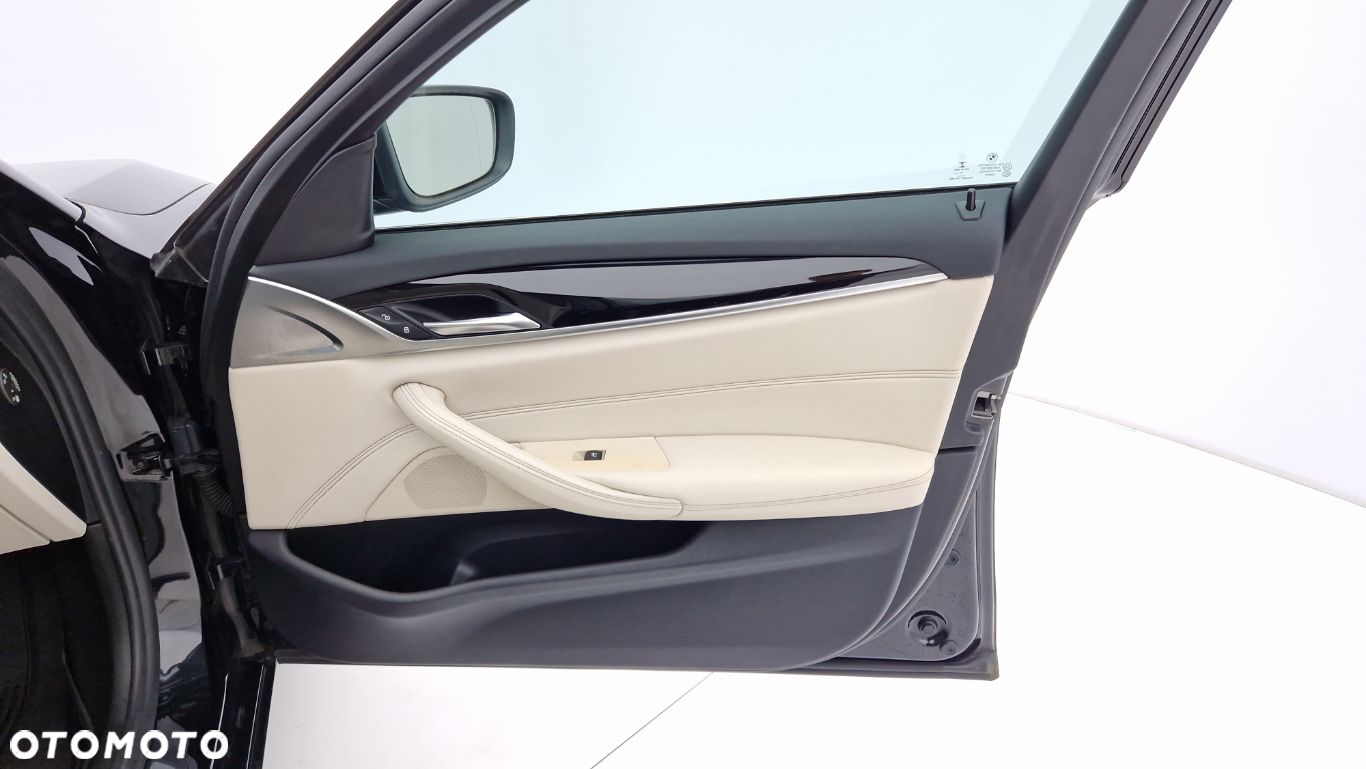BMW Seria 5 520i Luxury Line - 20