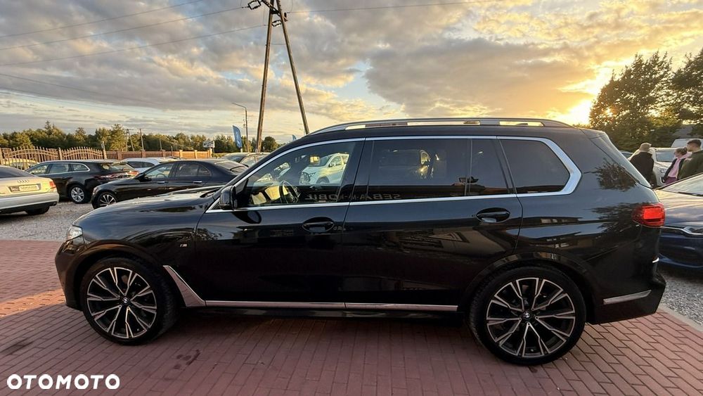 BMW X7 - 24