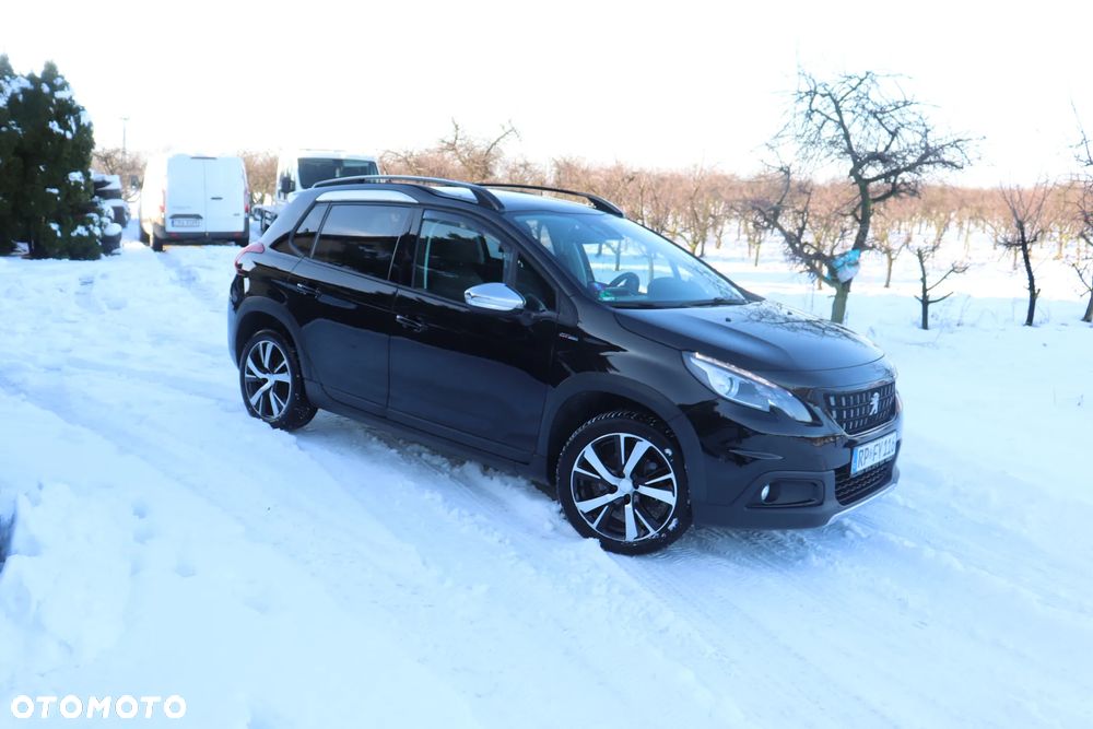 Peugeot 2008 PureTech 130 EAT8 GT Exclusive - 16