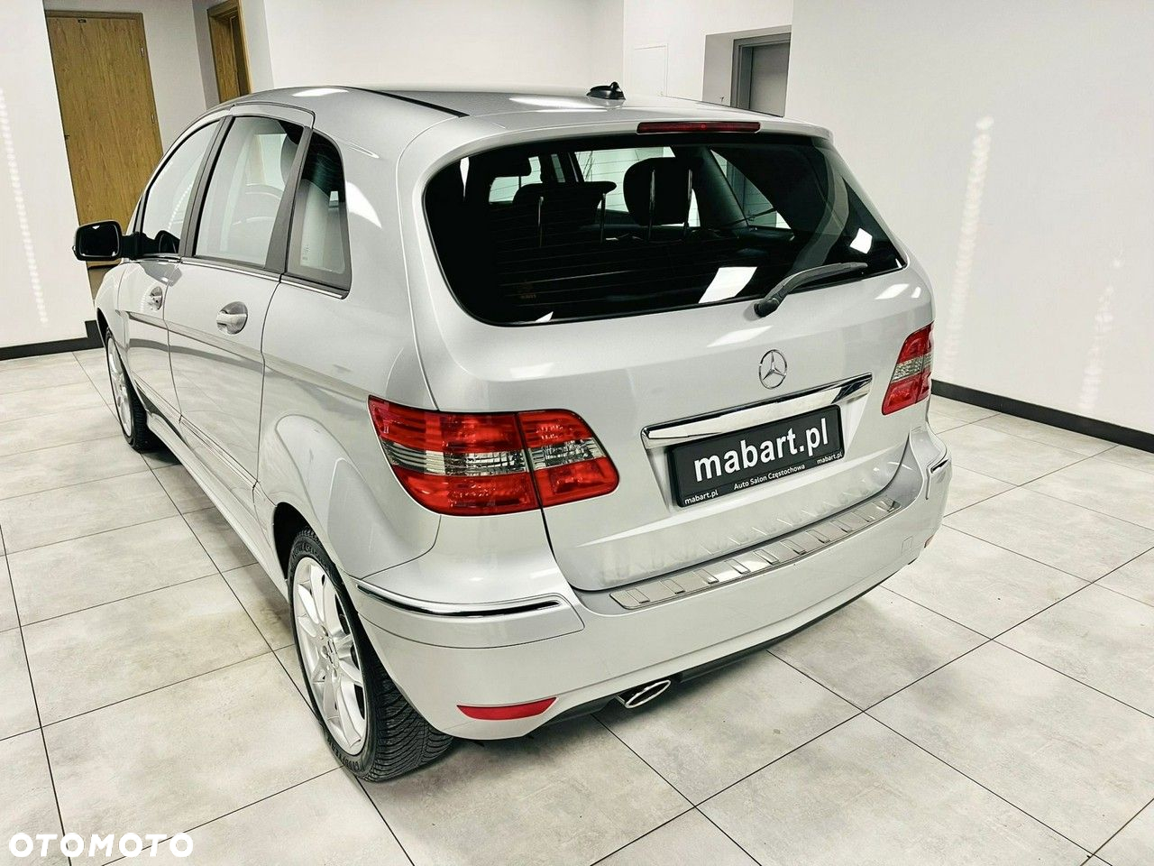 Mercedes-Benz Klasa B 180 BlueEffICIENCY - 3