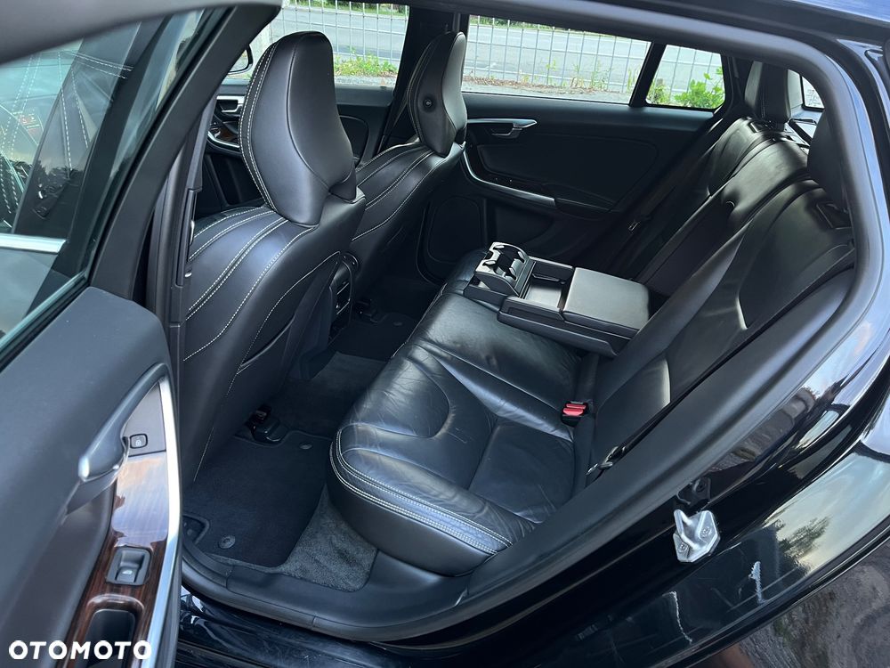 Volvo V60 - 25
