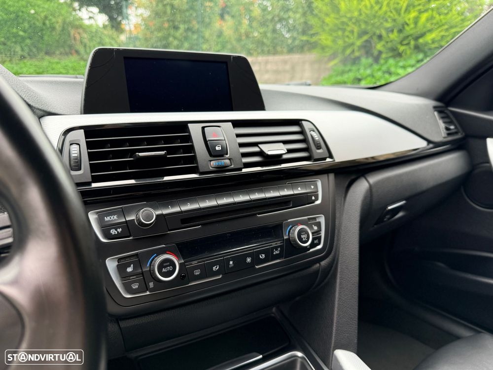 BMW 320 d Auto Pack M - 26