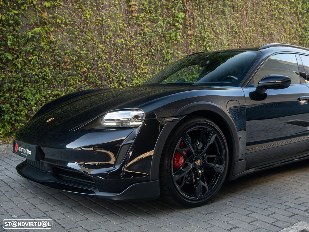 Porsche Taycan Cross Turismo 4S - 5