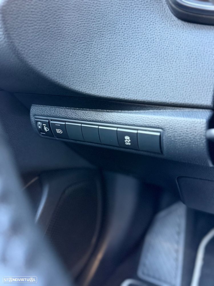 Toyota Corolla 1.8 Hybrid Comfort - 25