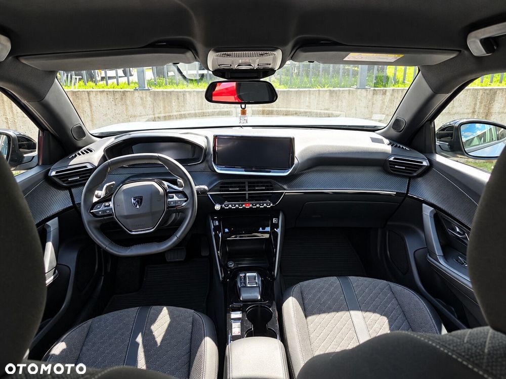 Peugeot 2008 1.2 PureTech Allure S&S EAT8 - 11