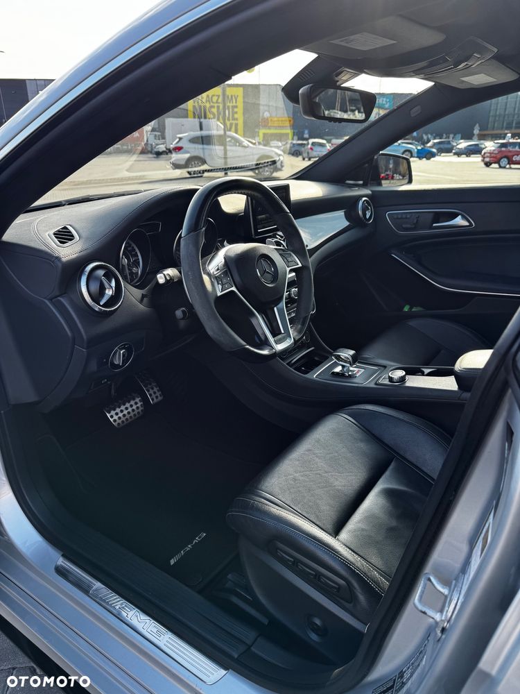 Mercedes-Benz CLA 45 AMG 4Matic 7G-DCT - 12