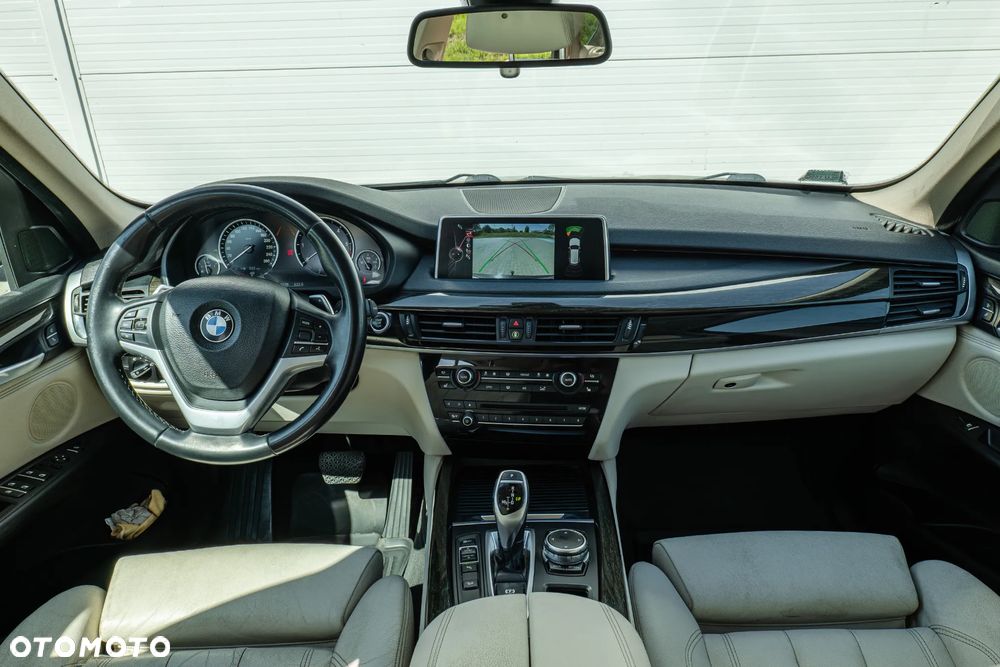 BMW X5 xDrive40d - 29
