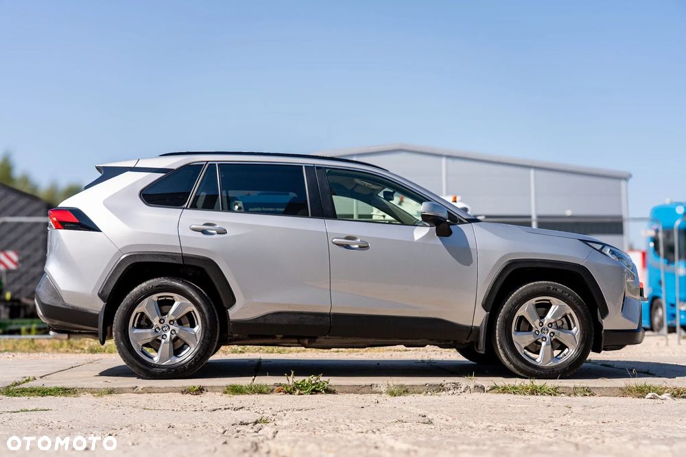 Toyota RAV4 - 9