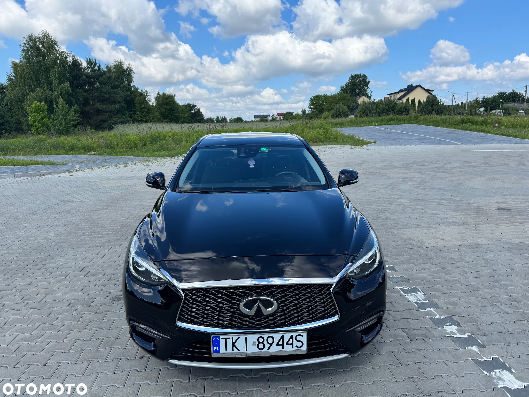 Infiniti Q30 1.6t - 3