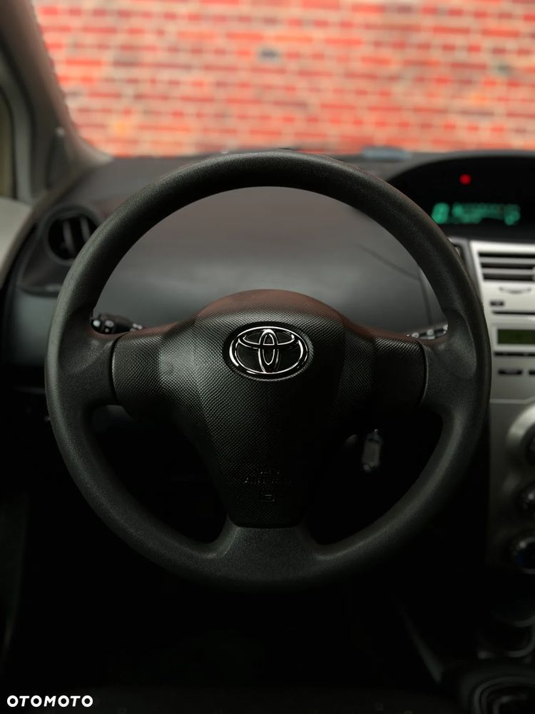 Toyota Yaris - 29