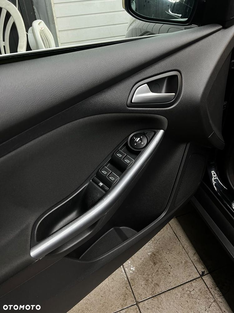 Ford Focus - 11