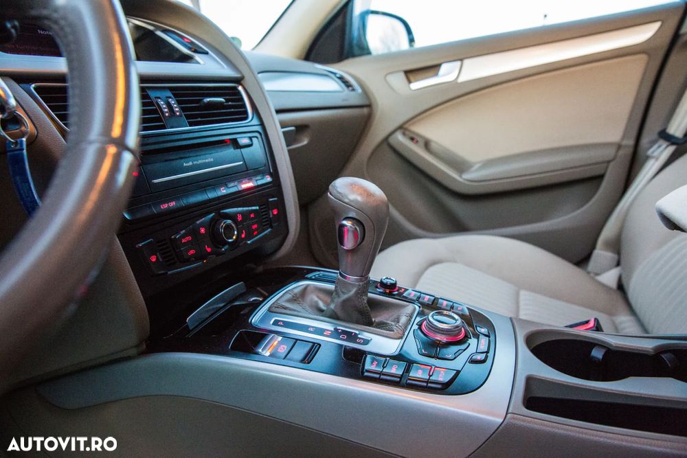 Audi A4 2.0 TDI Multitronic - 30