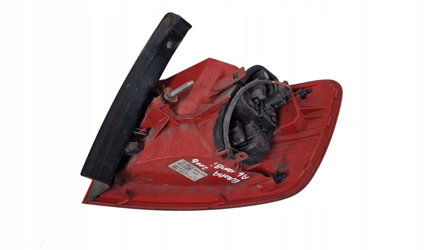 AUDI A6 C6 KOMBI LAMPA TYLNIA LEWA LED ŁADNA ORG. 4F9945095B - 2