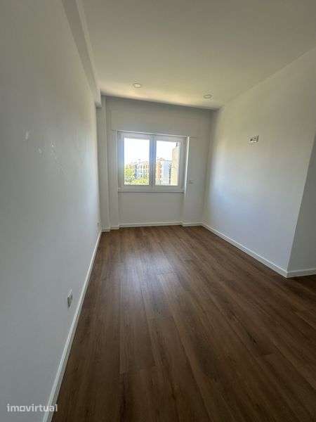 Apartamento T2 Rua da Venezuela - Grande imagem: 4/11