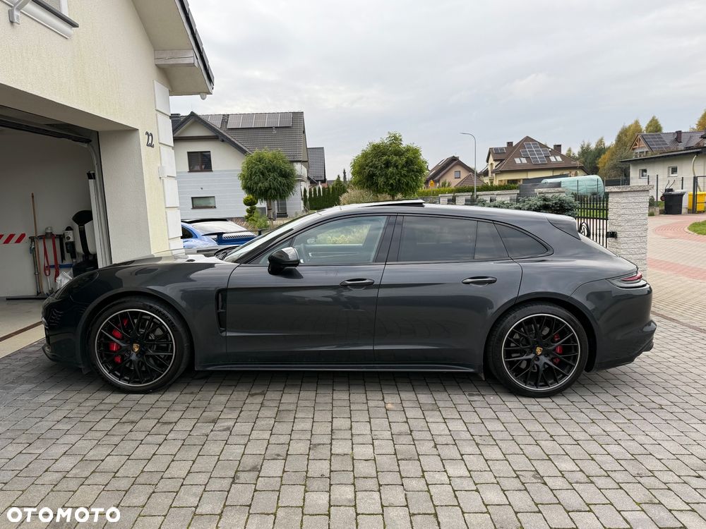 Porsche Panamera GTS GPF Sport Turismo - 1