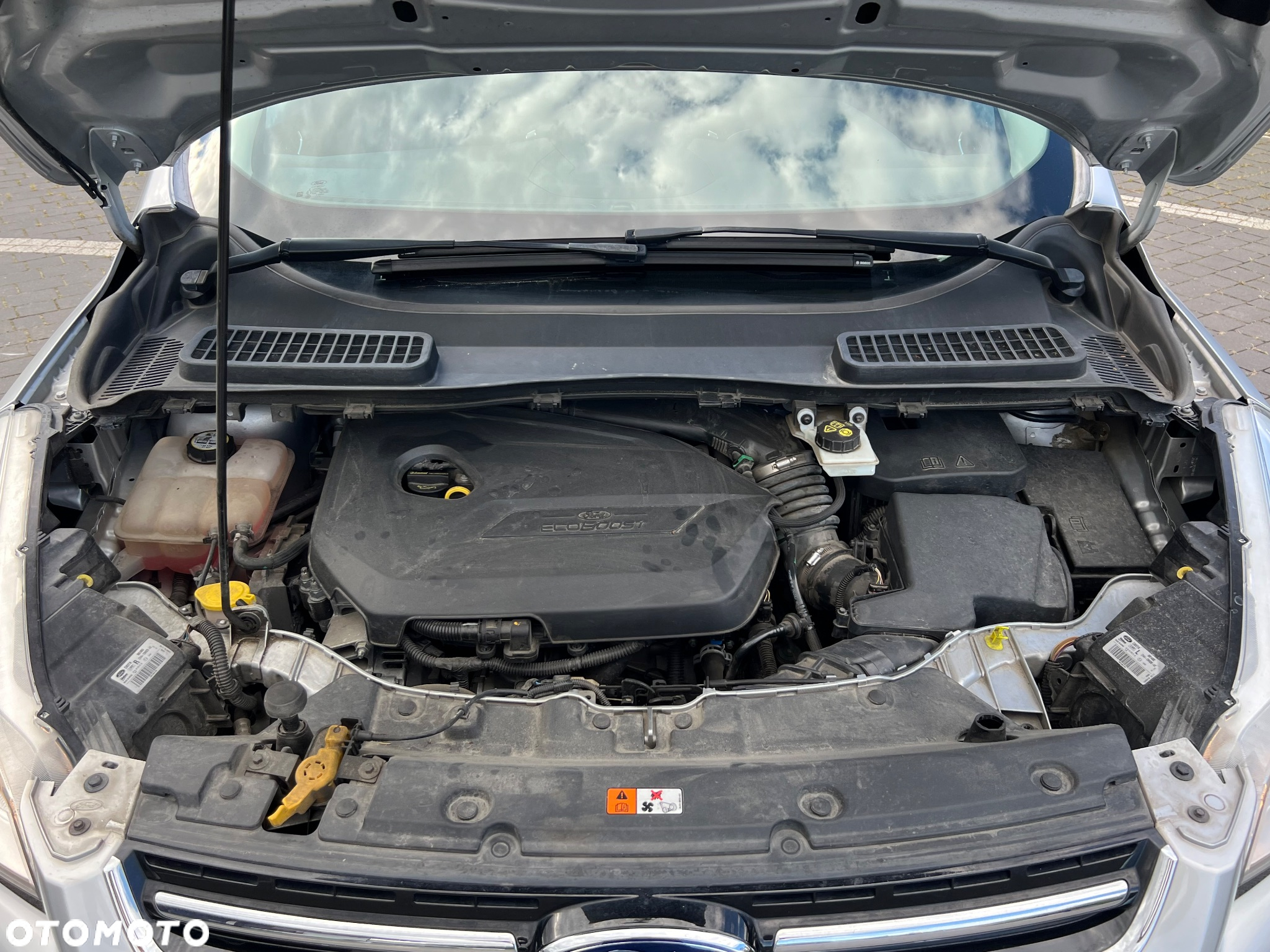 Ford Kuga 1.6 EcoBoost 2x4 Titanium - 38