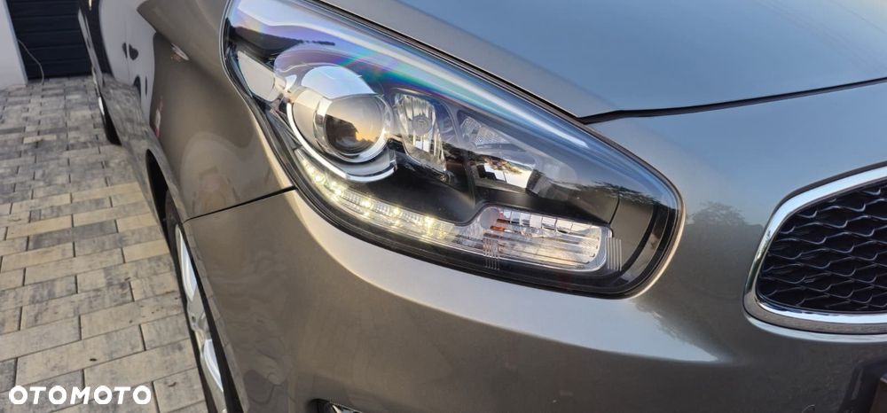 Kia Carens 1.7 CRDi L 7os - 11