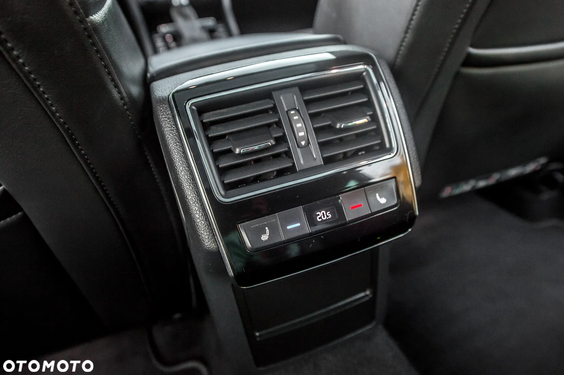 Skoda Superb Combi 2.0 TSI 4x4 DSG Ambition - 29
