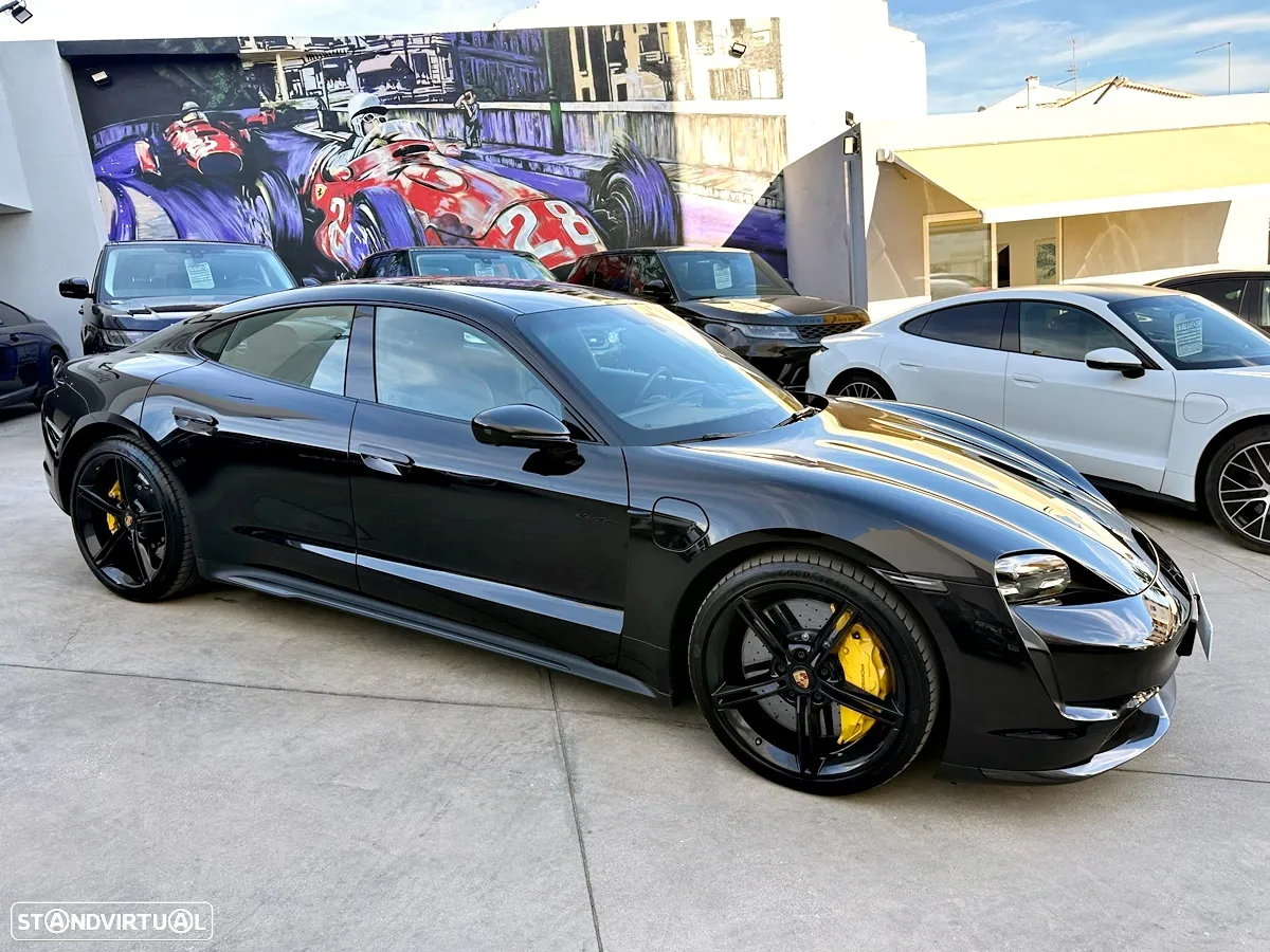 Porsche Taycan Turbo S - 2