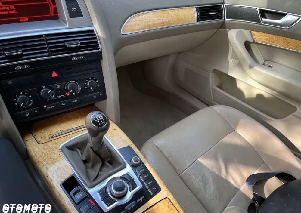 Audi A6 Limousine 2.4 - 9