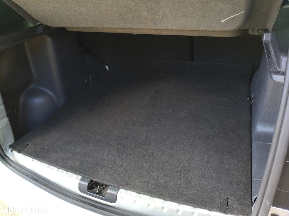 Dacia Duster 1.5 dCi 4x4 Prestige - 40