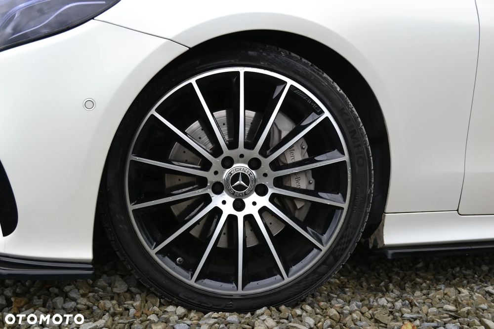 Mercedes-Benz Klasa E 300 Coupe 9G-TRONIC - 10