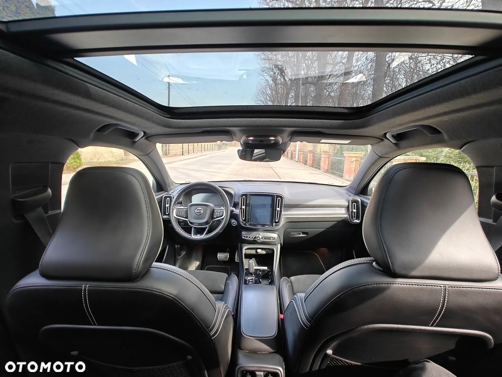Volvo XC 40 D4 AWD Geartronic R-Design - 21