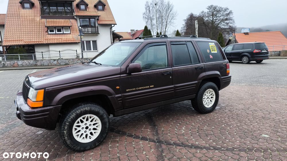 Jeep Grand Cherokee - 1